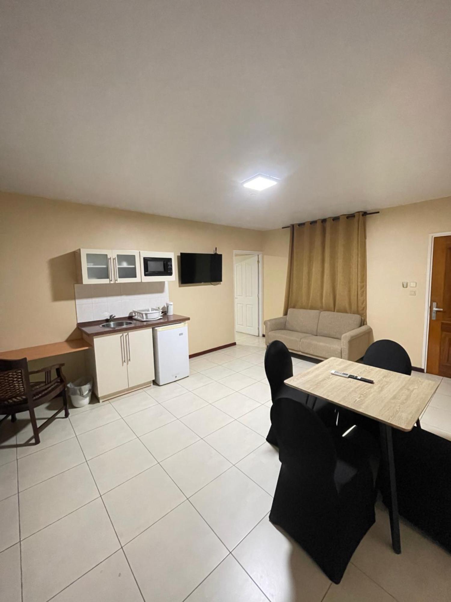 101 Suites Paramaribo Extérieur photo